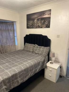 Beautiful Wood Street First floor flat B